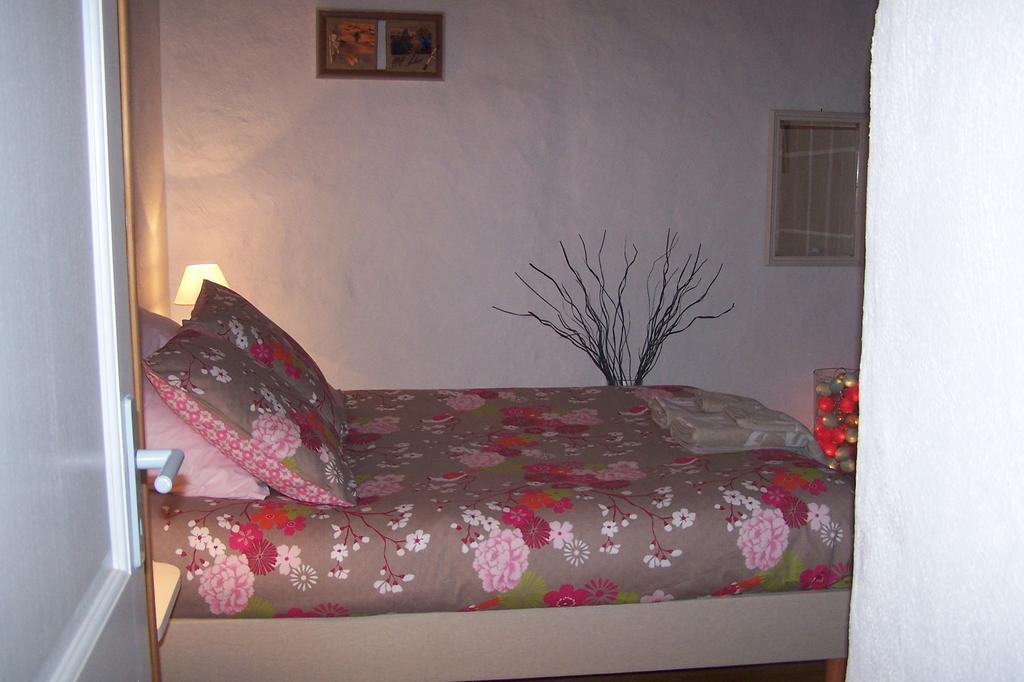 Salomony Chambre D'Hotes Marcols-les-Eaux Pokój zdjęcie