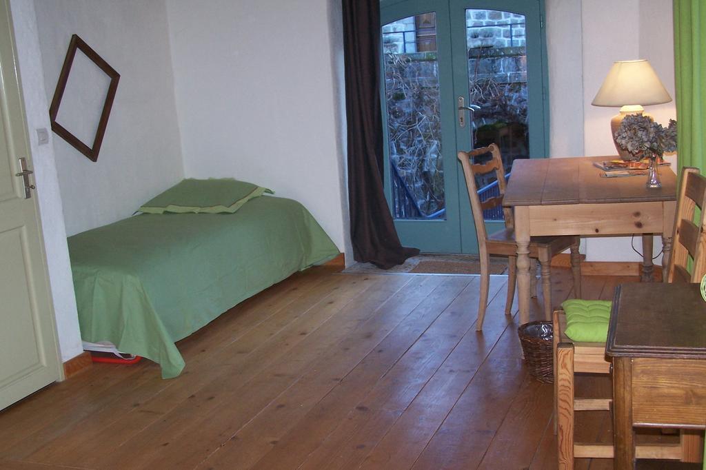 Salomony Chambre D'Hotes Marcols-les-Eaux Zewnętrze zdjęcie
