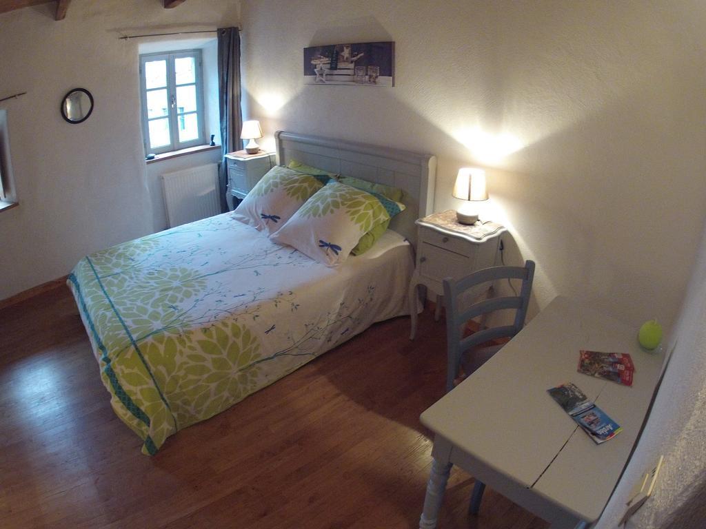 Salomony Chambre D'Hotes Marcols-les-Eaux Pokój zdjęcie