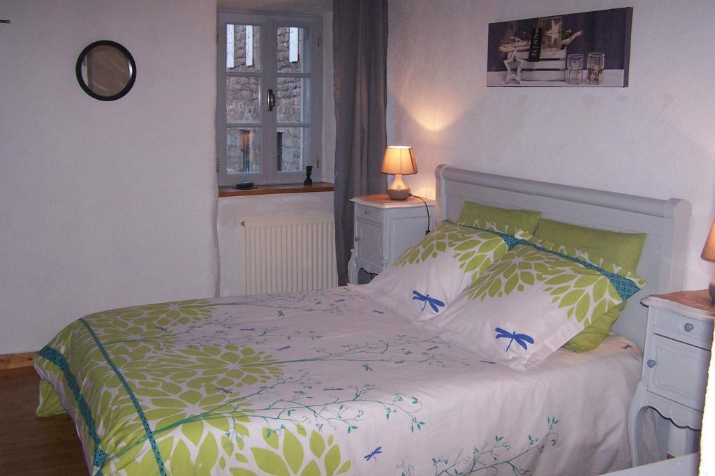 Salomony Chambre D'Hotes Marcols-les-Eaux Pokój zdjęcie