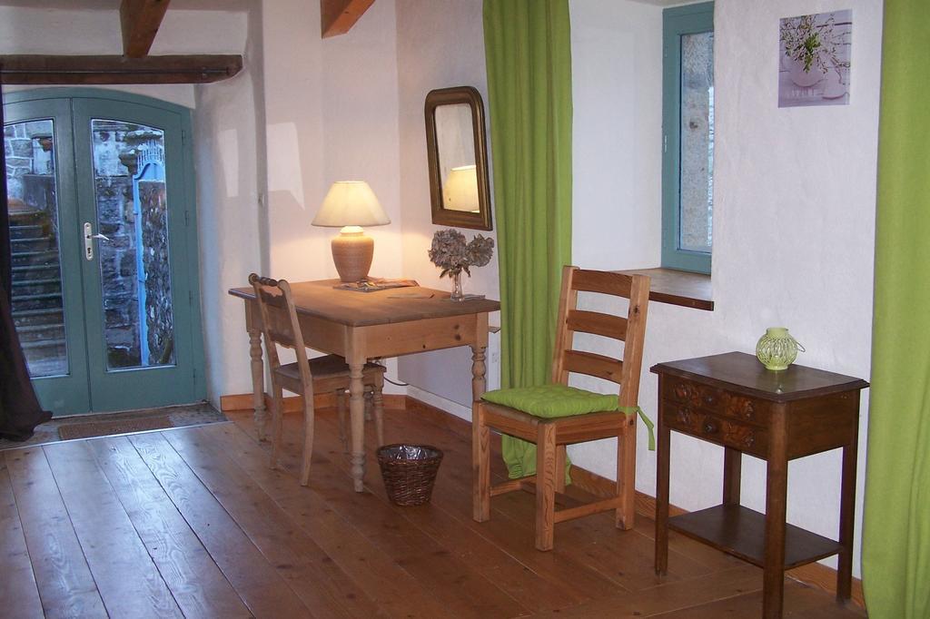 Salomony Chambre D'Hotes Marcols-les-Eaux Pokój zdjęcie