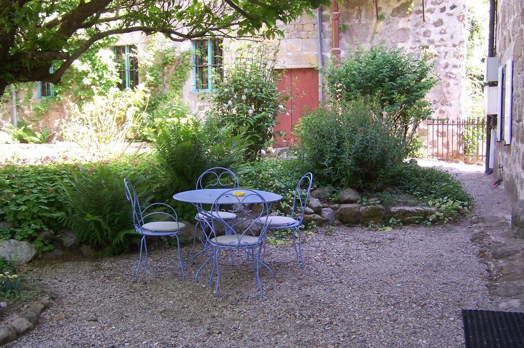 Salomony Chambre D'Hotes Marcols-les-Eaux Zewnętrze zdjęcie